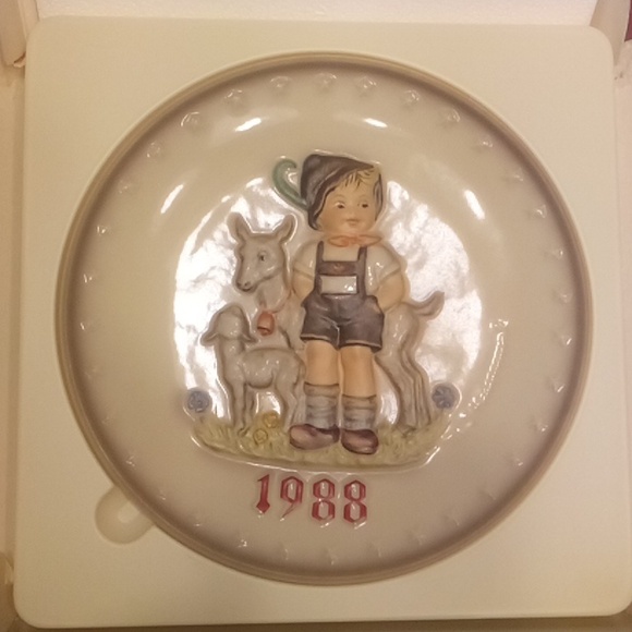 M.J. HUMMEL 1988 - Picture 2 of 4